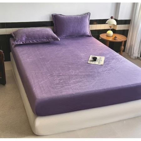 Простынь на резинке с наволочками из велюра Colorful Home 21795 160х200х25 см фиолетовая