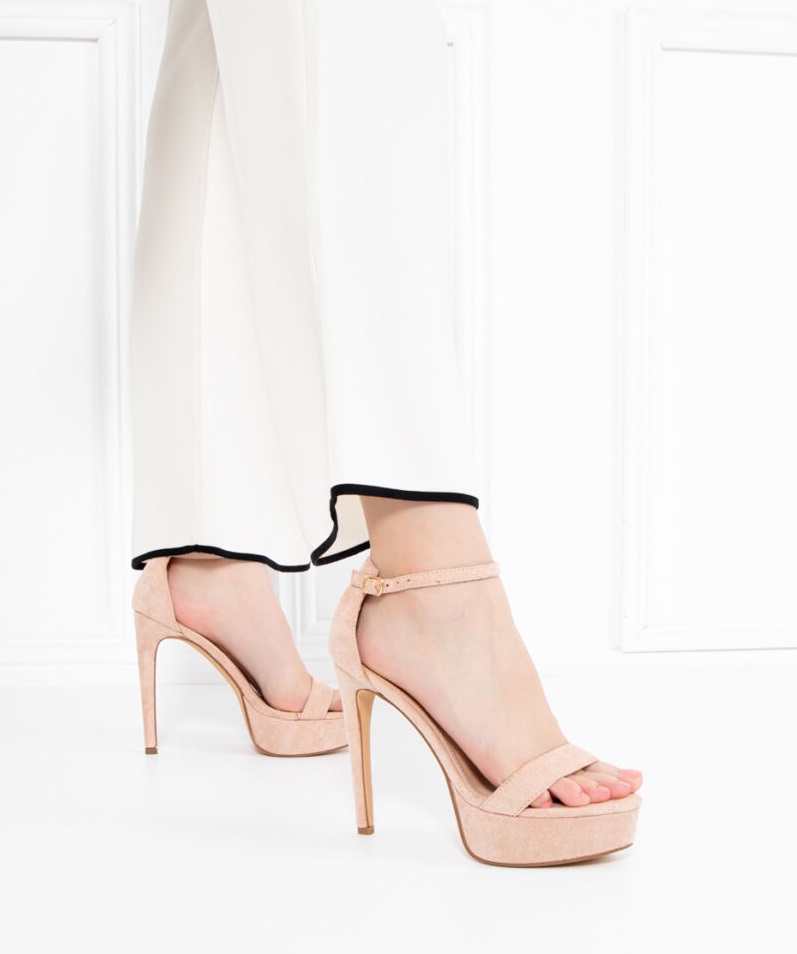 Женские босоножки Fashion Sharoner 4006 39 размер 25 см Молочный