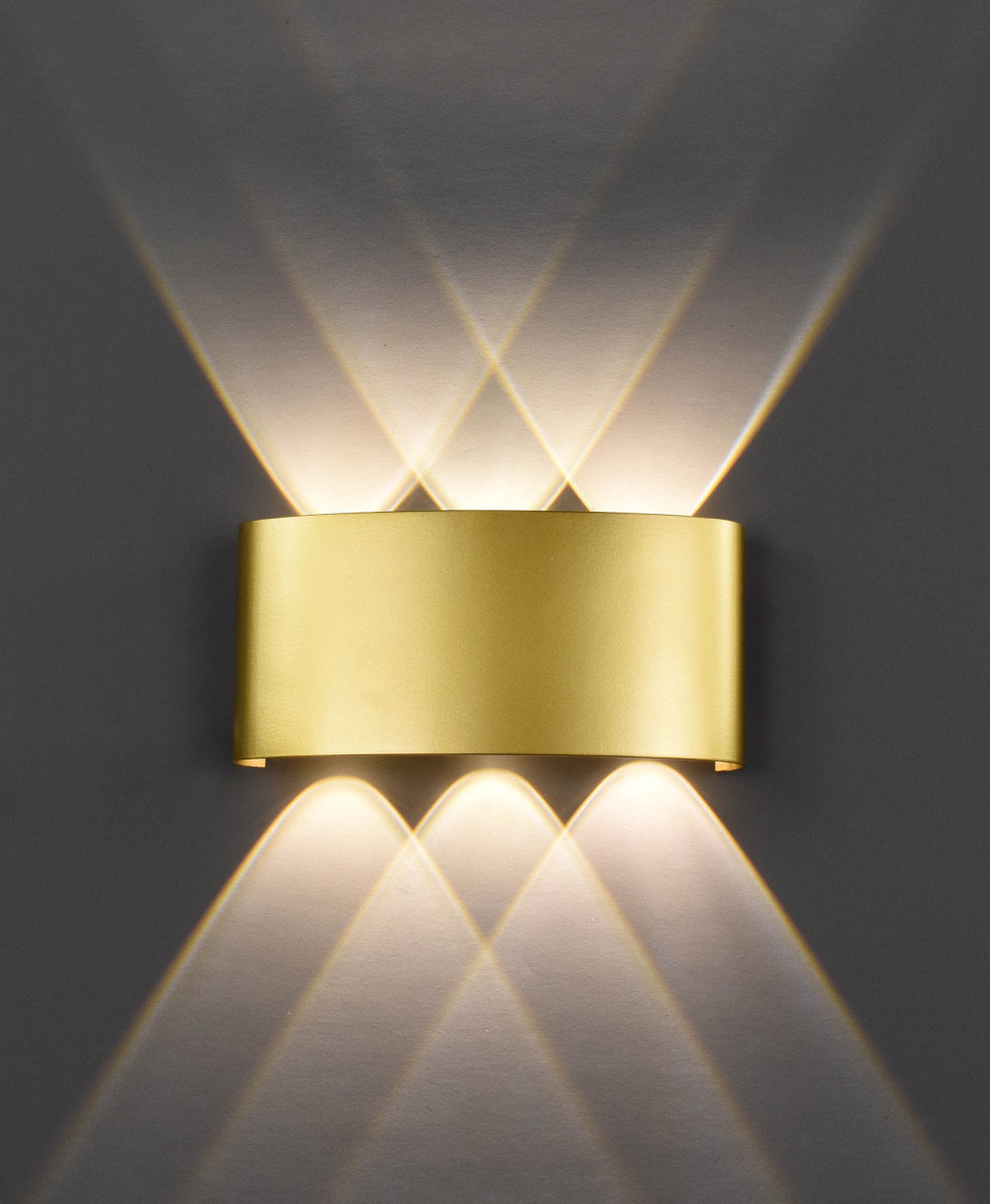 Бра LED 28365 Латунь 4х17х8 см. Бра LED 28365 Латунь 4х17х8 см.