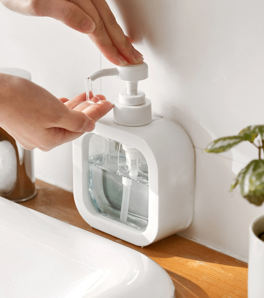 Дозатор для жидкого мыла 15013 300 мл белый
