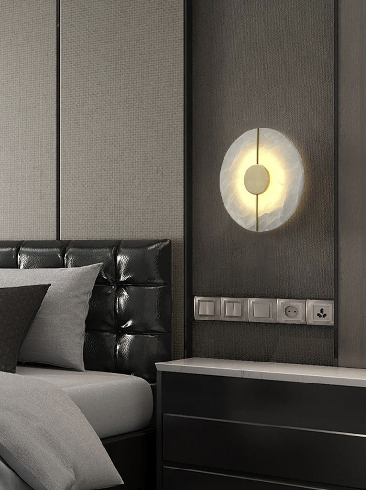 Бра LED 28062 Латунь 4х20х20 см.