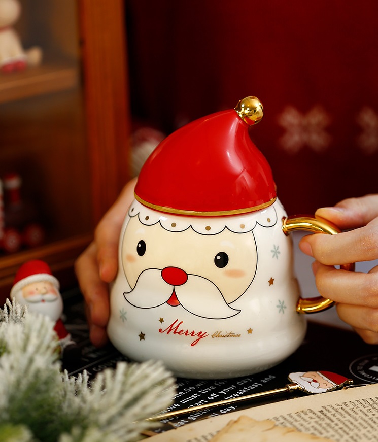 Кружка с крышкой новогодняя Merry Christmas 13684 400 мл белая Кружка с крышкой новогодняя Merry Christmas 13684 400 мл белая