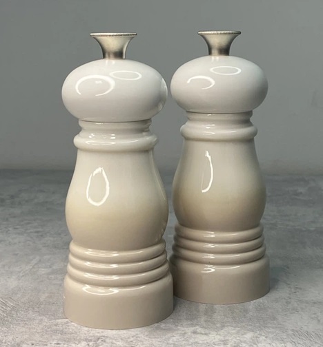 Набор мельниц для соли и перца Le Creuset Set of Pepper Mill Salt Mill 44900117160000 11 см 2 шт молочный