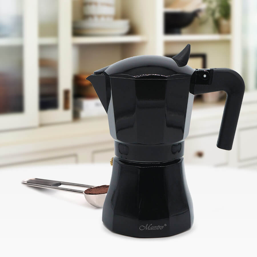 Кофеварка гейзерная Maestro MR-1658-3 150 мл 3 чашки черная