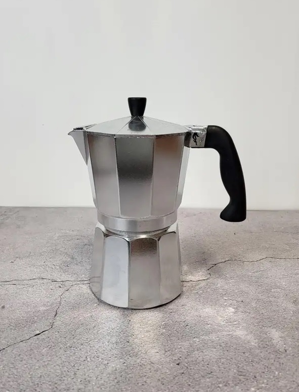 Гейзерная кофеварка Gusto Сomo GU-1000-9 450 мл 9 чашек серая