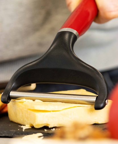 Нож для сыра KitchenAid Coreline KAG133OHERE 20.3 см красный
