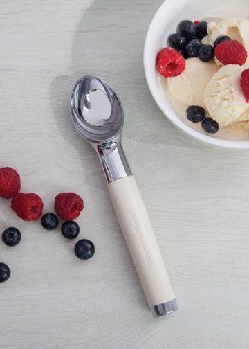 Ложка для мороженого KitchenAid Coreline KAG117OHACE 21.6 см кремовая